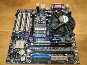 Материнські плати Материнские платы ^/--/^ Материнка FOXCONN PC 915 /--/ M /--/ 12-GL-6 /--/ LS+проц INTEL+ память - фото фото фото