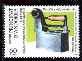 Малі Держави Європи Малые Государства Европы ^/--/^ Андорра  SP  1996 г  MNH - утюг ^_^^^ Андорра SP 1981 MNH - Різдво - фото фото фото