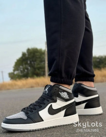 Кросівки Кроссовки ^/--/^ Кроссовки Nike Air Jordan. Натуральная Кожа. Производитель Вьетнам      ( 41 Размер ) ^_^^^ Кросівка Nike Air Jordan Натуральна шкіра. Виробник В'єтнам ( 41 Розмір) - фото фото фото