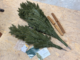 Інші меблі Другая мебель ^/--/^ Штучна ялинка новорічна ялинка FairyTrees FT /--/ 14-180   (Ялиця Нордмана) з дерев&amp;apos;яним стовбуром ^_^^^ Искусственная елка новогодняя елка FairyTrees FT /--/ 14-180 (Ялица Нордмана) с деревянным стволом - фото фото фото