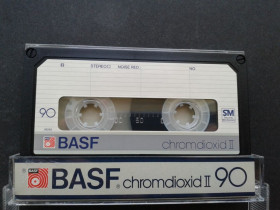 Касети Кассеты ^/--/^ Аудиокассета BASF Chromdioxid II 90 ^_^^^ Аудіокасет BASF Chromdioxid II 90 - фото фото фото