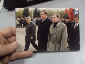 Листи, фото Письма, фото ^/--/^ фотогафия генерал лебедь 09.05.1998 №4810 ^_^^^ фотогафія генерал лебідь 09.05.1998 No /--/ 4810 - фото фото фото