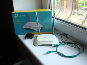 Маршрутизатори Маршрутизаторы ^/--/^ Wi-fi роутер Tp-Link TL-W /--/ 84 /--/ ON, полный комплект. ^_^^^ Wi-fi роутер Tp-Link TL-W /--/ 84 /--/ ON, повний комплект. - фото фото фото