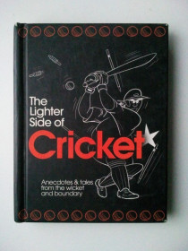 Книги на іноземних мовах Книги на иностранных языках ^/--/^ The Lighter Side of Cricket. Жарти, оповідки про крикет. Англійською. ^_^^^ The Lighter Side of Cricket. Шутки, рассказы о крикете. Английский. - фото фото фото