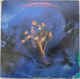 Платівки Пластинки ^/--/^ THE MOODY BLUES On The Threshold Of A Dream LP VG+/VG- ^_^^^ The Threshold Of A Dream LP VG+ - фото фото фото