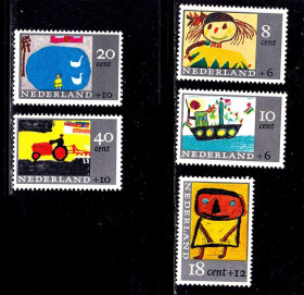 Балтійські країни Балтийские страны ^/--/^ ZM Нидерланды  1965 г  MNH - рисунки детей ^_^^^ ZM Нідерланди 1965 р MNH - малюнки дітей - фото фото фото