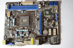 Материнські плати Материнские платы ^/--/^ Материнська плата S /--/ 1155 Asrock H /--/ 61 /--/ M-GS ^_^^^ Материнская плата S /--/ 1155 Asrock H /--/ 61 /--/ M-GS - фото фото фото