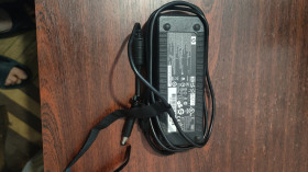 Адаптери живлення Адаптеры питания ^/--/^ Оригінал HP 135 /--/ W 19 /--/ V 7.1 /--/ A HSTNN-HA /--/ 01 481420-002 блок живлення зарядка для ноутбука HP. ^_^^^ Оригинал HP 135 /--/ W 19 /--/ V 7.1 /--/ A HSTNN-HA /--/ 01 481420-002 блок питания зарядка для ноутбука HP. - фото фото фото