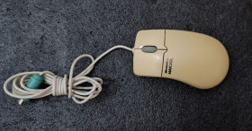 Аксесуари Аксессуары ^/--/^ Вінтажна мишка з 90-х Microsoft IntelliMouse 1.3 /--/ A PS/2 совместимый 5 /--/ V 20 /--/ mA ^_^^^ Винтажная мышка с 90-х Microsoft IntelliMouse 1.3 /--/ A PS/2 совместимый 5 /--/ V 20 /--/ m A A - фото фото фото