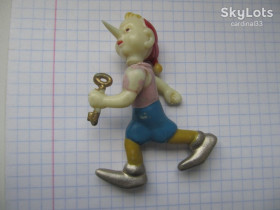 Фігурки, солдатики Фигурки, солдатики ^/--/^ Буратино. Сказочный персонаж 60-ые гг. ^_^^^ Буратіно. Казковий персонаж 60-і рр.. - фото фото фото