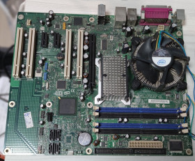 Материнські плати Материнские платы ^/--/^ Материнськая плата Intel D /--/ 945 /--/ GNT/PSN + CPU Intel Pentium D /--/ 915 2.8 /--/ GHz ^_^^^ Материнська плата Intel D /--/ 945 /--/ GNT/PSN + CPU Intel Pentium D /--/ 915 2.8 /--/ GHz - фото фото фото