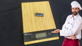 Кухонні ваги Кухонные весы ^/--/^ Деревянные кухонные весы Domotec сенсорные до 5 кг с точностью 1 /--/ г ^_^^^ Дерев'яні кухонні ваги Domotec сенсорні до 5 кг з точністю 1 /--/ г - фото фото фото