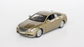 Інші Другие ^/--/^ 1:32 Mercedes Benz E /--/ 500  (W /--/ 212) 2010, Bburago #21103 ^_^^^ 1:32 Mercedes Benz E 500 (W /--/ 212) 2010, Bburago #21103 - фото фото фото