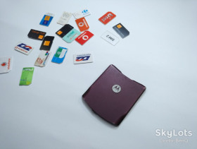 Корпуса на Motorola Корпуса на Motorola ^/--/^ Задня кришка / крышка для Motorola V /--/ 3 /--/ i  (колір як на фото) ^_^^^ Задняя крышка / крышка для Motorola V /--/ 3 /--/ i (цвет как на фото) - фото фото фото
