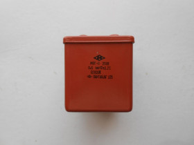Конденсатори Конденсаторы ^/--/^ МПГ-П. 0.5 /--/ мКф 250 /--/ в. 0.2% ^_^^^ МПГ-П. 0.5 /--/ мКф 250 /--/ в. 0. 2% - фото фото фото