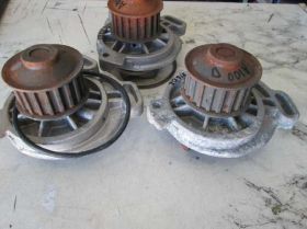 Водяні насоси Водяные насосы ^/--/^ Водяной насос помпа Audi 100 C /--/ 3 Volvo 240 940 2.4 /--/ D ^_^^^ Водяний насос помпу Audi 100 C /--/ 3 Volvo 240 940 2.4 /--/ D - фото фото фото
