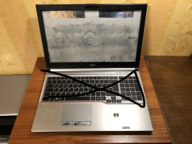 Корпуса Корпуса ^/--/^ ноубук FUJITSU Celsius H /--/ 730 неробочий ^_^^^ Ноубук FUJITSU Celsius H /--/ 730 нерабочий - фото фото фото