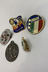 Спортивні Спортивные ^/--/^ 6 /--/ lt /--/ 123 Значки. Футбол. Италия. 5 штук Один без застежки. ^_^^^ 6 /--/ lt /--/ 123 Значки. Футбол. Італія. Один без застібки. - фото фото фото