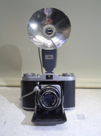 Вінтажні фотоапарати Винтажные фотоаппараты ^/--/^ Фотоапарат Belca Beltica II Camera, Східна Німеччина 1955 ^_^^^ Фотоаппарат Belca Beltica II Camera, Восточная Германия 1955 - фото фото фото