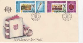 Європа Европа ^/--/^ Джерси 1983 ЕВРОПА-СЕПТ ЮСТИЦИЯ ЗАКОН ЕВРОПЕЙСКИЙ СОЮЗ ЕВРОПЕЙСКАЯ ИНТЕГРАЦИЯ КПД Mi.299-302 ^_^^^ Джерсі 1983 ЄВРОПА-СЕПТ ЮСТИЦІЯ ЗАКОН ЄВРОПЕЙСЬКИЙ СОЮЗ ЄВРОПЕЙСЬКА ІНТЕГРАЦІЯ КПД Mi.299-302 - фото фото фото