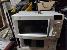 Мікрохвильові печі Микроволновые печи ^/--/^ Микроволновая печь LG MS-2384 /--/ B № 25290111 ^_^^^ Мікрохвильова піч LG MS-2384 /--/ B No 25290111 - фото фото фото