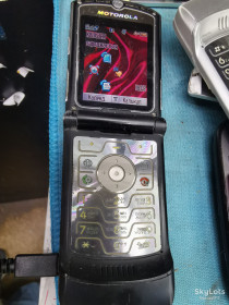 Motorola Motorola ^/--/^ #1923 sklad Motorola Razr V /--/ 3 black call 4 ^_^^^ Motorola Razr V /--/ 3 black call 4 - фото фото фото