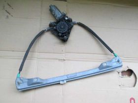 Кабіни і салони Кабины и салоны ^/--/^ Стеклоподъемник передний Renault Clio Symbol 98-05 ^_^^^ Склопідйомник передній Renault Clio Symbol 98-05 - фото фото фото