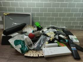 Інші вимірювальні прилади Другие измерительные приборы ^/--/^ Мікс електронних ґаджетів та аксесуарів 9835 ^_^^^ Микс электронных гаджетов и аксессуаров 9835 - фото фото фото