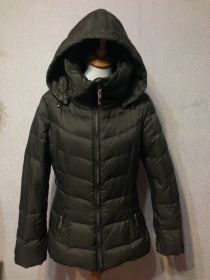 Пуховики Пуховики ^/--/^ Пуховик жен. Benetton,р.S-M ^_^^^ Пуховик жен. Benetton,р. S-M - фото фото фото