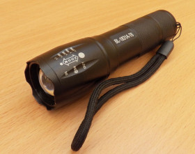 Ліхтарі, ліхтарики Фонари, фонарики ^/--/^ Ліхтар Police 1831 /--/ A CREE XML-T /--/ 6 18650 NEW метал NEW ^_^^^ Фонарь Police 1831 /--/ A-T /--/ 6 NEW металл - фото фото фото