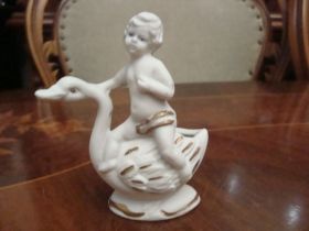 Статуетки, Скульптури, Фігурки, Фарфор Статуэтки, Скульптуры, Фигурки, Фарфор ^/--/^ Антикварная Статуэтка Путти Лебедь Фарфор Германии ^_^^^ Антикварна статуетка Путті Лебідь Фарфор Німеччини - фото фото фото