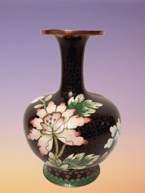 Статуетки, Скульптури, Фігурки, Фарфор Статуэтки, Скульптуры, Фигурки, Фарфор ^/--/^ Старинная коллекционная медная ваза Cloisonne с ручной росписью и эмалью ^_^^^ Колекційна мідна ваза Cloisonne з ручним розписом і емаллю - фото фото фото