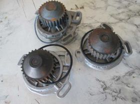 Водяні насоси Водяные насосы ^/--/^ Водяной насос помпа Audi 100 C /--/ 3 200 80 90 Coupe ^_^^^ Водяний насос помпу Audi 100 C /--/ 3 200 80 90 Coupe - фото фото фото