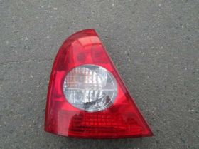 Задня оптика Задняя оптика ^/--/^ Фонарь задний левый Renault Clio 01-05 8200071413 ^_^^^ Фонар задній лівий Renault Clio 01-05 8200071413 - фото фото фото