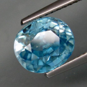 Циркон Циркон ^/--/^ Голубой циркон 3.50 /--/ Ct.  8.6 /--/ X 7.4 X 5.0 Mm. ^_^^^ Блакитний циркон 3.50 /--/ Ct. 8.6 /--/ X 7.4 X 5.0 Mm. - фото фото фото