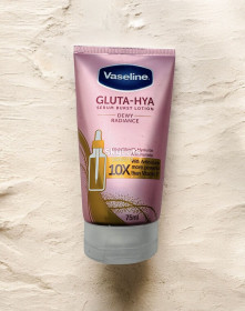 Інша техніка Другая техника ^/--/^ лосьон-сыворотка для тела Vaseline Gluta-Hya Dewy Radiance  з Англії ^_^^^ Сыворотка для тела Vaseline Gluta-Hya Dewy Radiance из Англии - фото фото фото