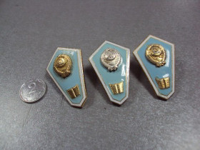 Відзнаки Знаки отличий ^/--/^ знак поплавок об окончании гуманитарный техникум педагогическое училище накладной лот 3 шт №454 ^_^^^ знак поплавок про закінчення гуманітарний технікум педагогічне училище накладний лот 3 шт No 454 - фото фото фото