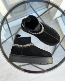 УГГІ (UGG) УГГИ (UGG) ^/--/^ Короткие замшевые угги с носком, угги женские Vilaro 36-41 /--/ р код 9039 40, 25.5 ^_^^^ Короткі замшеві вугги з носком, вуггі жіночі Vilaro 36,40,41 /--/ р код 9039 40, 25.5 - фото фото фото