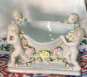 Статуетки, Скульптури, Фігурки, Фарфор Статуэтки, Скульптуры, Фигурки, Фарфор ^/--/^ Германія. Цукерниця або фруктовниця В стилі Мейсен. Середина 20 ст. ^_^^^ Германия. Цукерница или фруктовница В стиле Мейсен. Середина 20 в. - фото фото фото