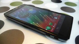 Плівки для екранів Пленки для экранов ^/--/^ Бронированная пленка для Motorola RAZR HD XT /--/ 925 ^_^^^ Броньована плівка для Motorola RAZR HD XT /--/ 925 - фото фото фото