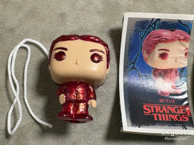 Солдатики Солдатики ^/--/^ Funko Pop Stranger Things Max 806 кіндер джой дивні дива Макс з вивороту Kinder Joy ^_^^^ Funko Pop Stranger Things Max 806 киндер джой странные чуда Макс из выворота Kinder Joy - фото фото фото
