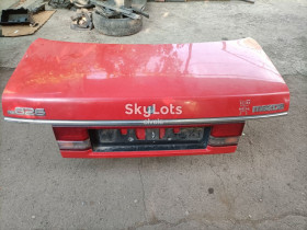 Кришки багажника Крышки багажника ^/--/^ Кришка багажника з блендою Mazda 626 GD ,седан ^_^^^ Крышка багажника с блендой Mazda 626 GD ,седан - фото фото фото
