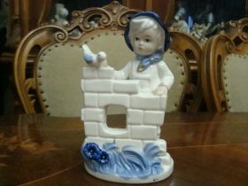 Статуетки, Скульптури, Фігурки, Фарфор Статуэтки, Скульптуры, Фигурки, Фарфор ^/--/^ Статуэтка Малыш Птичка Фарфор Голландия ^_^^^ Малюк Пташка Фарфор Голландія - фото фото фото