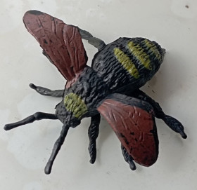 Фігурки, солдатики Фигурки, солдатики ^/--/^ фигурка  пчела , коллекционная ^_^^^ фігурка бджола, колекційна - фото фото фото