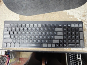 Клавіатури Клавиатуры ^/--/^ Беспроводная клавиатура OfficePro SK /--/ 985 /--/ B № 26070708 ^_^^^ Бездротова клавіатура OfficePro SK /--/ 985 /--/ B No 26070708 - фото фото фото