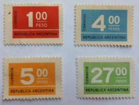 Південна Америка Южная Америка ^/--/^ Аргентина 1976 Стандарт  (4 марки), чистые ^_^^^ Аргентина 1976 Стандарт (4 марки), чисті - фото фото фото