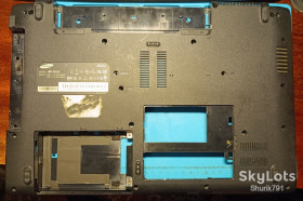 Корпуса Корпуса ^/--/^ Корпус поддон ноутбука Samsung R /--/ 520 R /--/ 522 и аналогичных ^_^^^ Корпус піддон ноутбука Samsung R /--/ 520 R /--/ 522 і аналогічних - фото фото фото