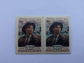 СРСР - СССР - ^/--/^ СССР 1958 г. 90 лет со дня рождения МАКСИМА ГОРЬКОГО, Сол. 2136, сцепка, чистые (2) ^_^^^ СРСР 1958 р. 90 років від дня народження Максима Горького, Сол. 2136, зчіпка, чисті (2) - фото фото фото