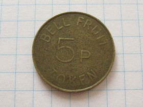 Інше Другое ^/--/^ Жетон - 5 Pence Bell Fruit Token #6 /--/ П /--/ 2079 ^_^^^ Жетон 5 Pence Bell Fruit Token #6 /--/ П /--/ 2079 - фото фото фото