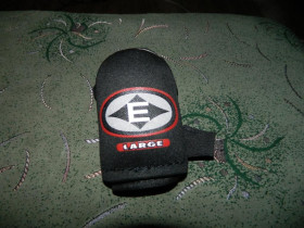Інше Другое ^/--/^ Хоккейный налокотник Easton оригинал ^_^^^ Хокейний налокітник Easton оригінал - фото фото фото